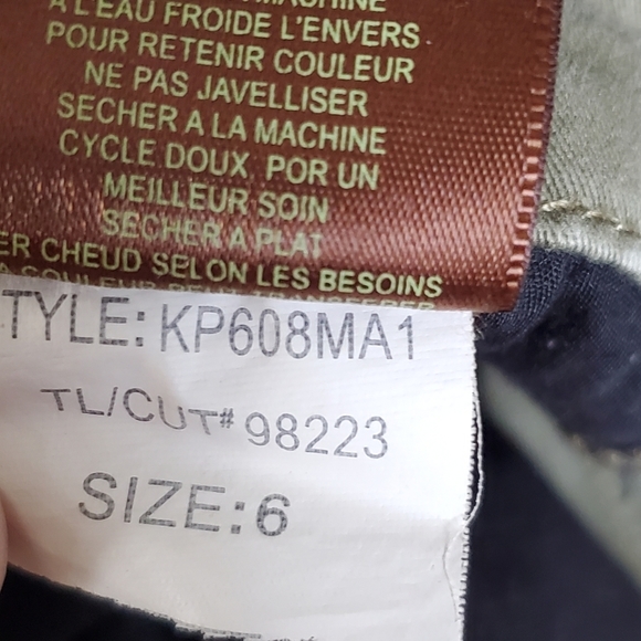 KUT from the cloth womens green mid rise cargo pants. Womens 6. VGUC - Picture 3 of 10